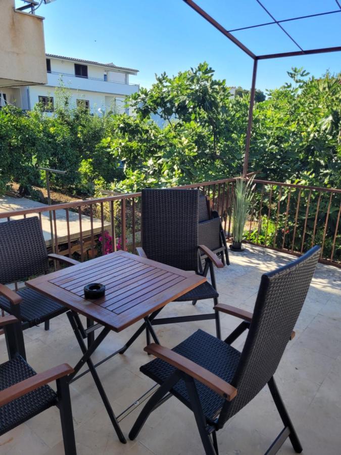 Harizma Appartement Primošten Buitenkant foto