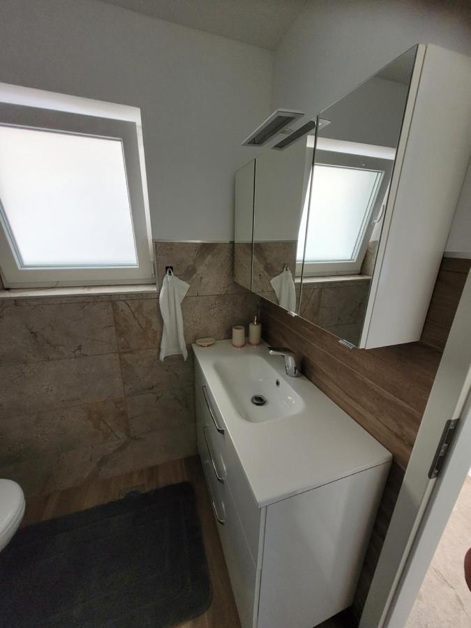 Harizma Appartement Primošten Buitenkant foto