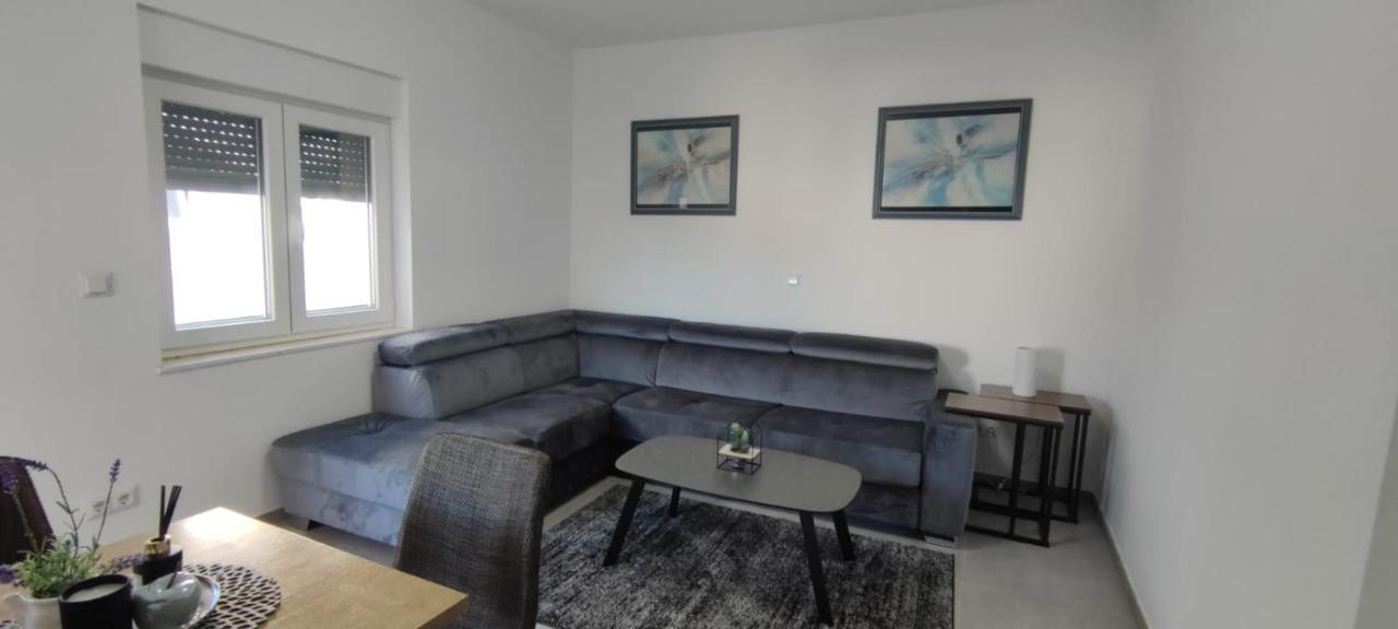 Harizma Appartement Primošten Buitenkant foto