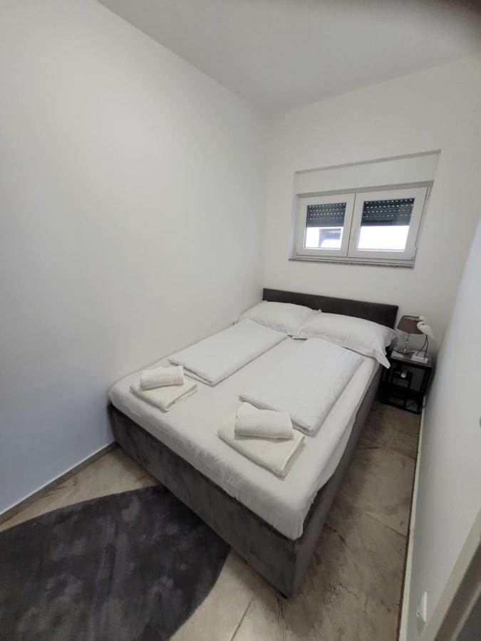 Harizma Appartement Primošten Buitenkant foto