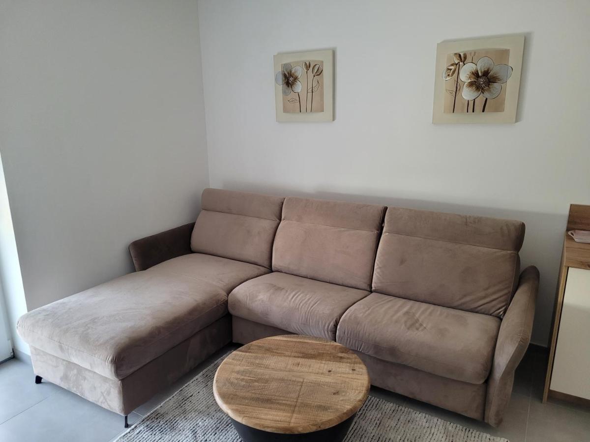 Harizma Appartement Primošten Buitenkant foto