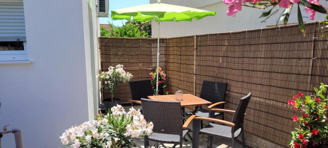 Harizma Appartement Primošten Buitenkant foto
