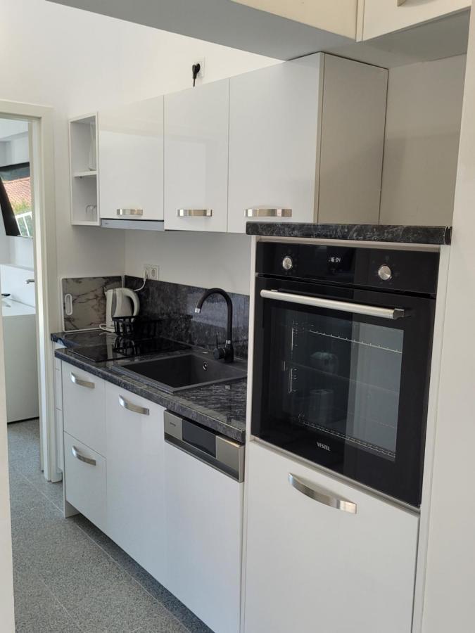 Harizma Appartement Primošten Buitenkant foto