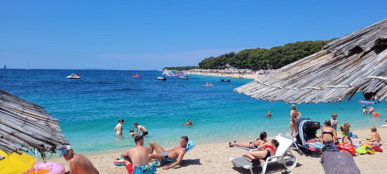 Harizma Appartement Primošten Buitenkant foto