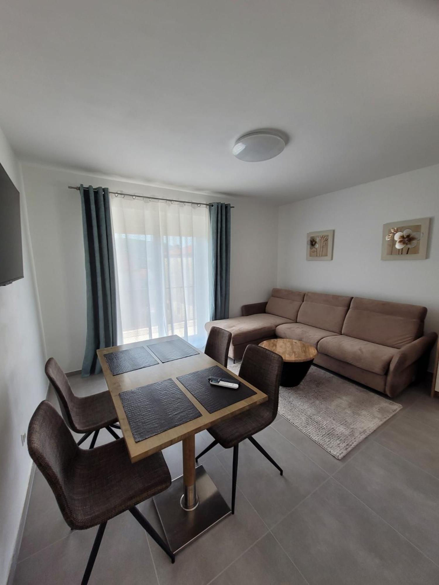 Harizma Appartement Primošten Buitenkant foto